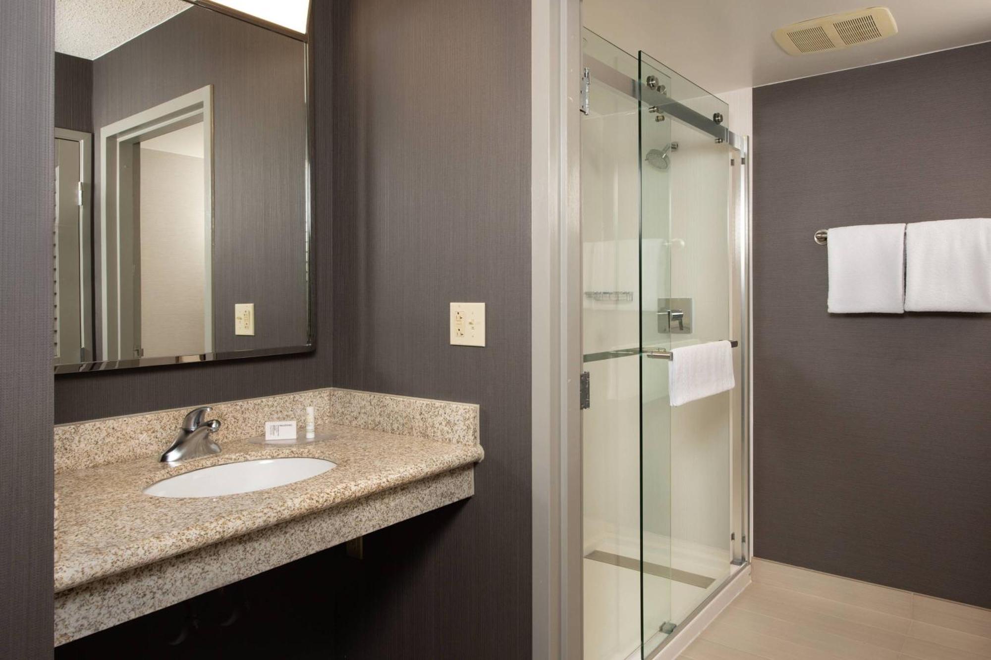Courtyard By Marriott Frederick Ξενοδοχείο Εξωτερικό φωτογραφία